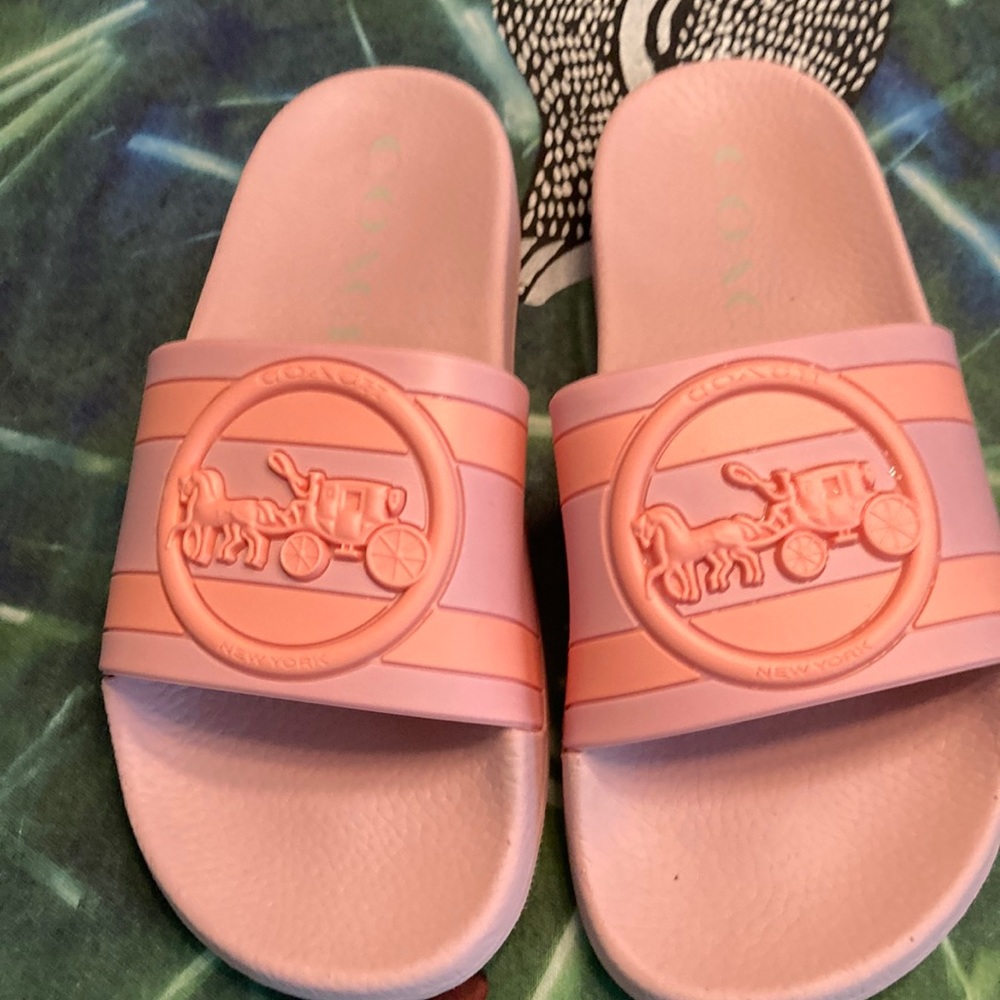 Coach brand pink slides size 6